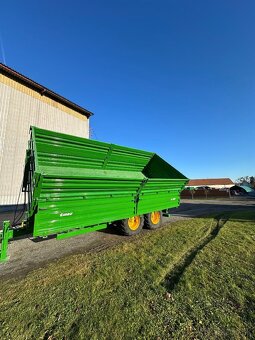 traktorový návěs přívěs vlek vozík TINAZ - 2