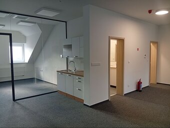 Administratívne priestory, Trenčín - 2