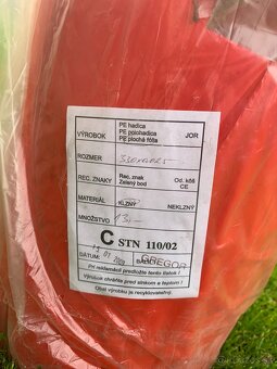 Predám červenú zmršťovaciu fóliu, 330mm, 13kg - 2