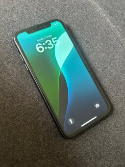 iPhone XR 64GB black - 100% batéria - 2