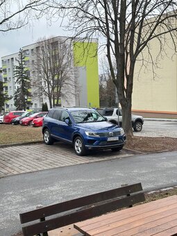 Volkswagen Touareg 2 facelift 3.0 TDi - 2