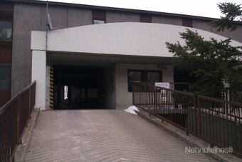 Predám garáž vo Vrakuni na Dvojkrížnej ulici. - 2