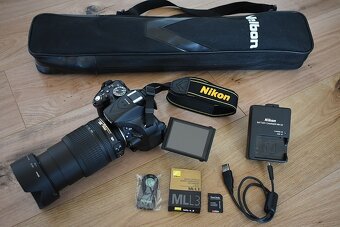 Nikon D5200 s VR objektivom 18 - 105 AF-S - 11 tisic zaberov - 2
