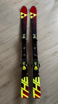 Juniorské lyže Fischer The Curv, dl.130+ palice - 2