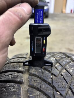 Zimné pneumatiky Dunlop 245/45 R17 - 2