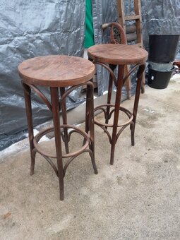 Predám dve barové stoličky - 2