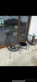 Predám záhradné stoličky a stolík - 2