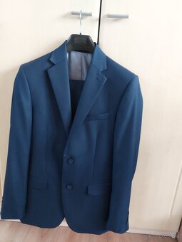 Oblek + košeľa zdarma - 2