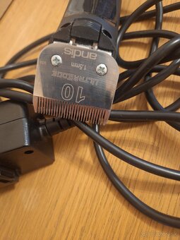 Strojček na strihanie srsti - 2