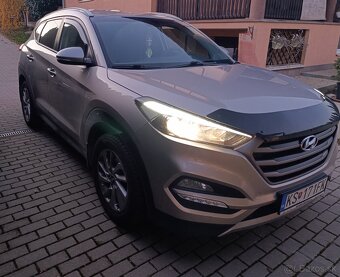 Hyundai tucson - 2
