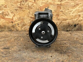 Klímakompresor 5N0 820 803 E 1.6 TDI 77kw - 2