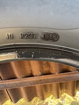 Pirelli Cinturato P7 215/55 R17 - 2