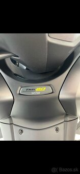 Yamaha T max 560 - 2