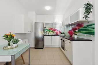 2 IZB. BYT V ZÁHORSKEJ BYSTRICI S PARKOVANÍM, PET FRIENDLY - 2