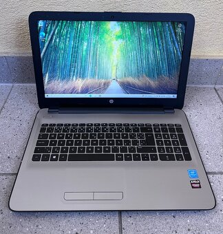 HP / Intel N3710 4-jadro / 4GB RAM / 240GB SSD / AMD /15.6" - 2