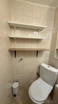 Na prenájom garsónka s terasou v centre mesta. - 2