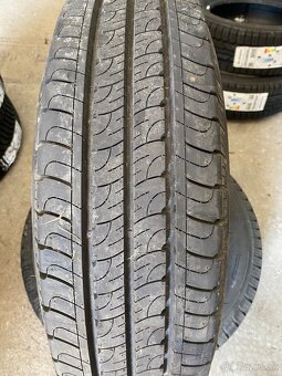GoodYear Efficient Grip 215/75 r16 C - 2