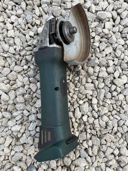 Predám uhlovú brúsku METABO W 18 LTX 125 Quick - 2