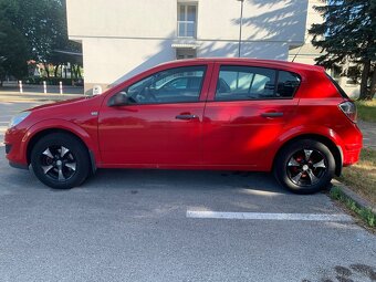 Predám Opel Astra 1.4 - prvý majiteľ - 2