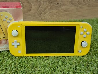Nintendo Switch Lite žlté + hra KohLanta - 2