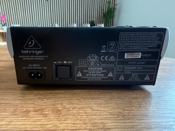 REZERVOVANÉ Behringer Xenyx QX602MP3 Analógový mixpult - 2