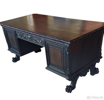 Staroẓ̌itný pisací stôl - 2