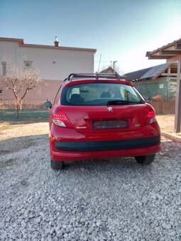 Predám Peugeot 207,r.v.2010,1,4benzin - 2