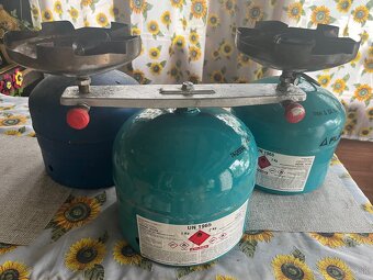 Plynová dvojplatnička a 3 kusy 2 kg plynovych bomb - 2