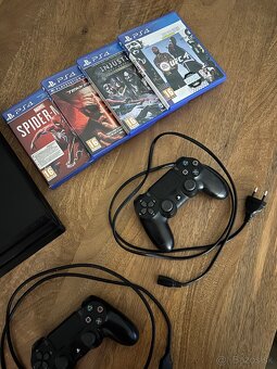 Predám ps4 pro - 2