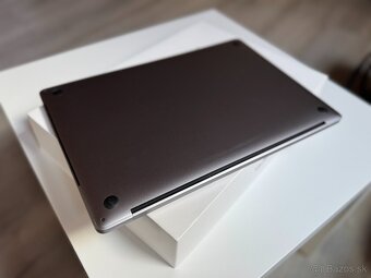 Macbook PRO 2018 15" i7 16GB RAM 512 GB SSD - 2
