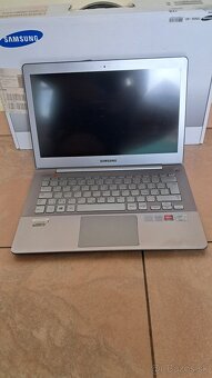 Ultrabook Samsung 730u, 13,3" FullHD, celohlinikový - 2