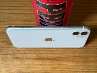 Iphone 11 64GB (Top stav) - 2