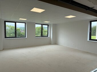 Prenajmem administrativne,zdravotnicke priestory v Rakovej - 2