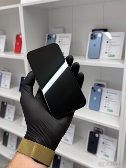 ZÁRUKA 2 ROKY / NOVÝ Apple iPhone 15 256GB Black - 2