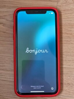 Apple iPhone 11 64 GB black + silikónový obal - 2