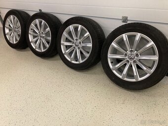 Zimna sada 5x114,3 7J ET43,5 215/65 R17 - 2