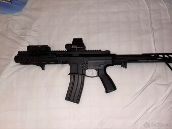 Airsoft zbraň - 2