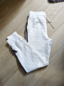 NOVE Guess nohavice, teplaky XS -L - 2