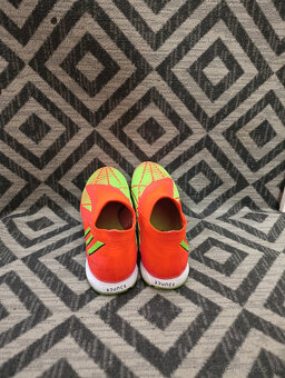 Bezšnurkové halovky. - 2