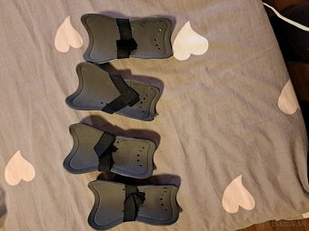 futbalové chrániče - 2