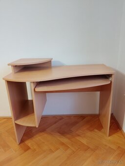 Darujem PC stolík - 2