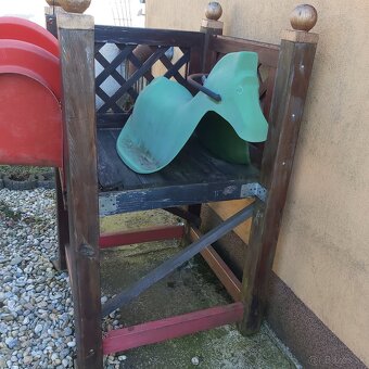 Predam detsku smykacku + kovovy hojdaci konik - 2