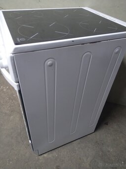 Sklokeramicky sporák indesit - 2