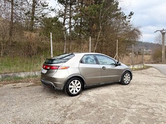 Honda civic 2,2 ufo - 2