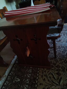 Nábytok z masívu - 2