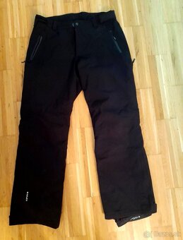 Zánovné pánske lyžiarske nohavice zn.Icepeak, v.54, farba č - 2