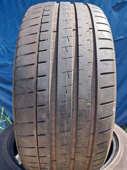 Ponúkam 2 letné pneumatiky Vredestein Ultra 245/45 R19 - 2