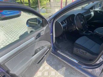 Škoda Superb 1,4 turbo, r.2009 - 2.400 EUR - 2