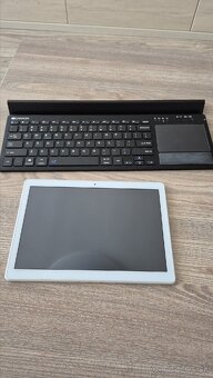 Tablet Lenovo TB-X505F + klavesnica - 2