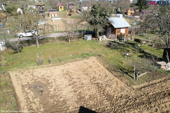 Predaj záhradnej chatky s vysporiadanou záhradou 579 m2. el. - 2